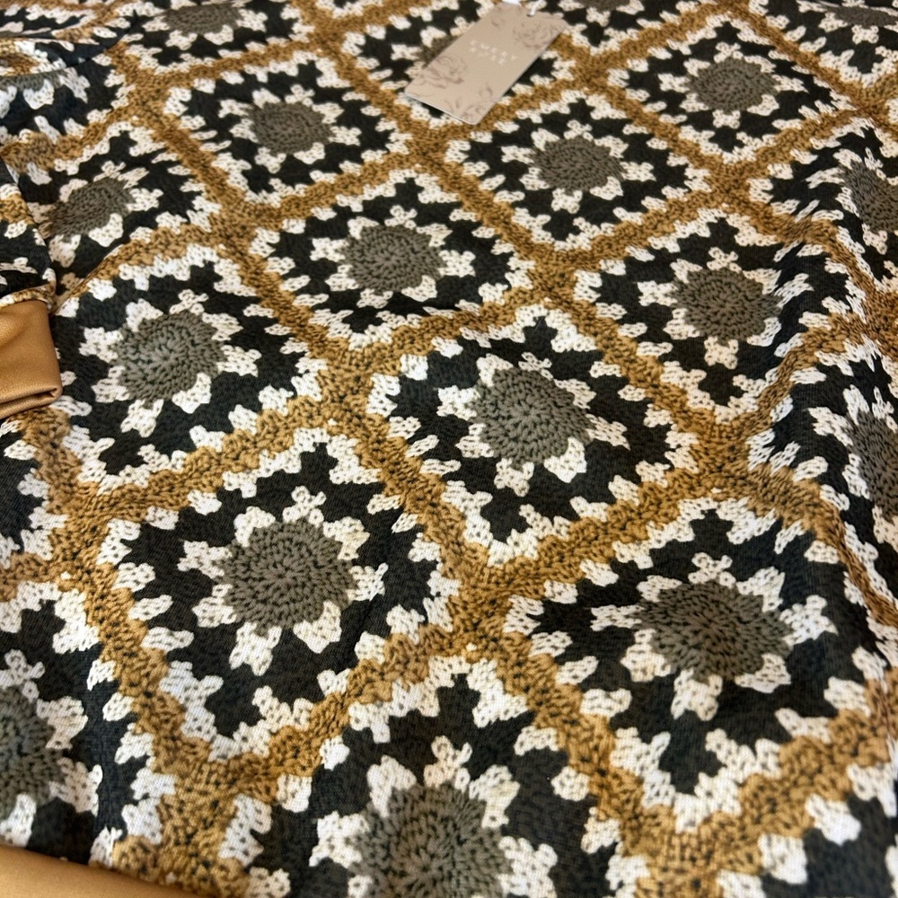 NWT Emery Rose Patterned Women’s Sweatshirt - Picture 8 of 10